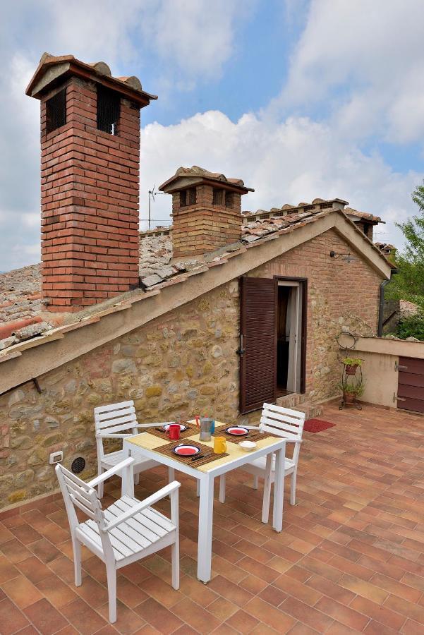 Casa Di Leo With Pool Villa Radicondoli Exteriör bild